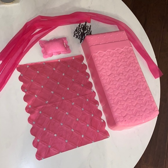 Barbie bed pink silver blanket black white pillow black chandelier pink drapes - Picture 4 of 14